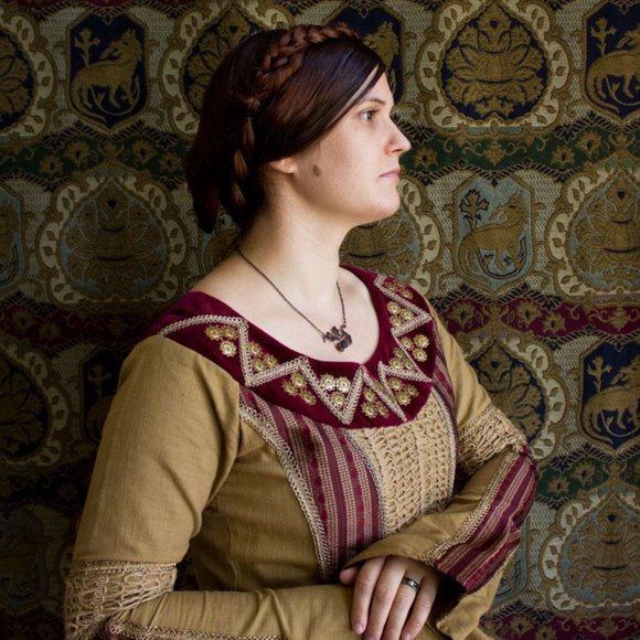 Meet your Posher, Elise - Picture 1 of 11